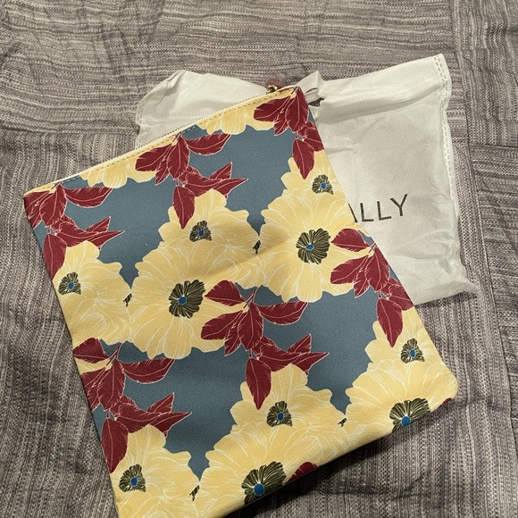Rachel Pally clutch. - Picture 4 of 4